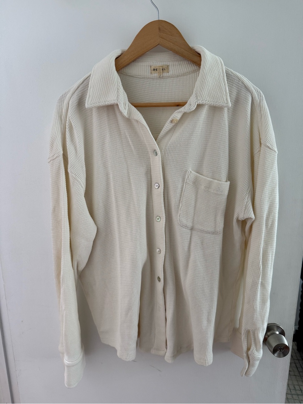 Donni Women's Cream Button-Front Knit Sweater Top Size S - Picture 2 of 5